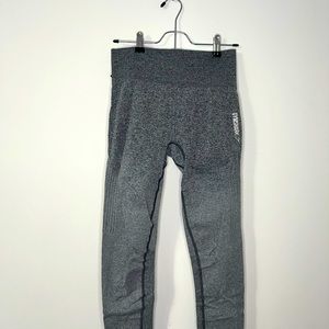 GYMSHARK ombré gray leggings